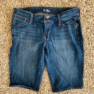 Old navy Bermuda shorts